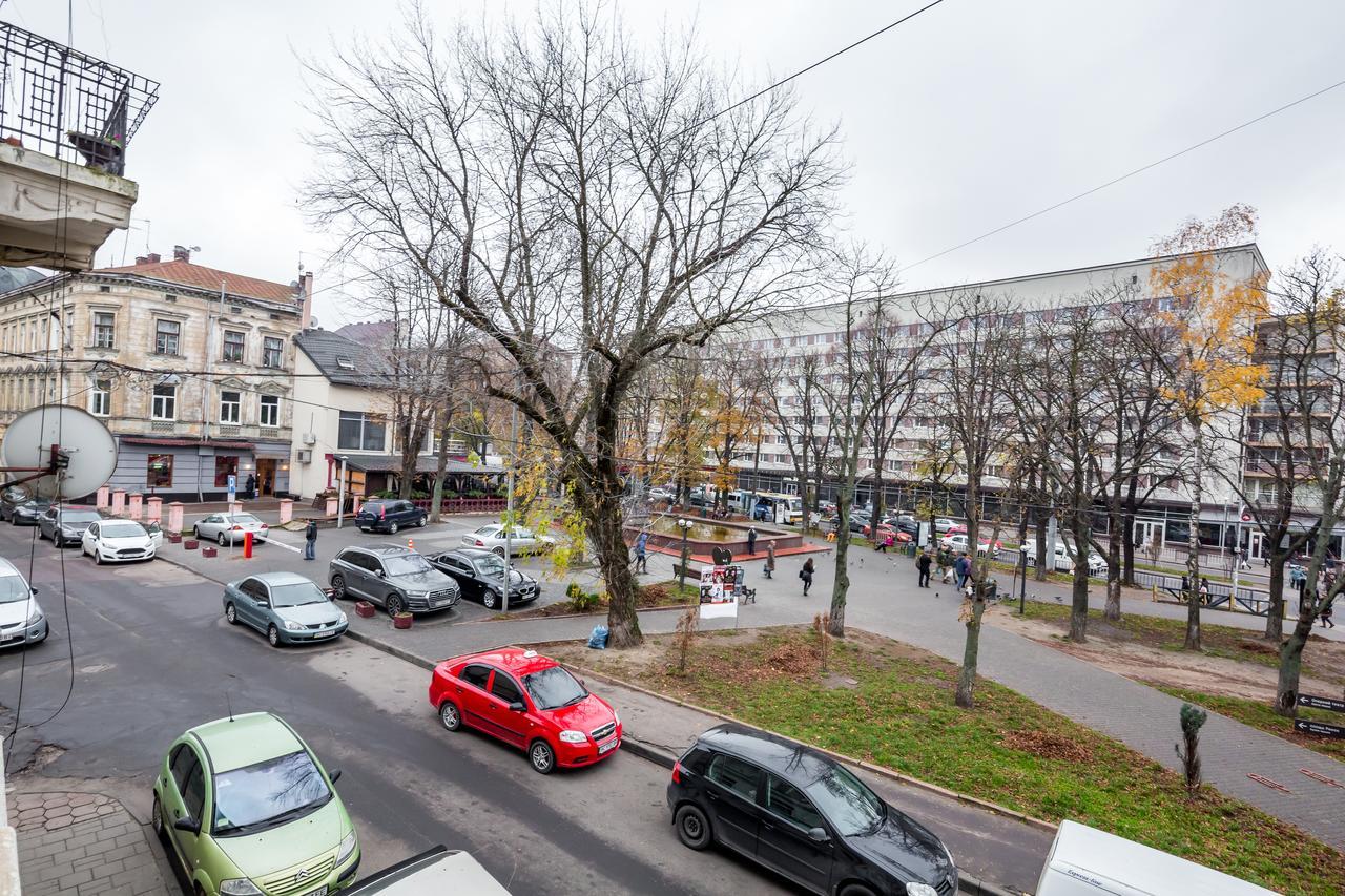 Leogrand Vip Apartments On Udatnogo 4 Lvov Exteriér fotografie